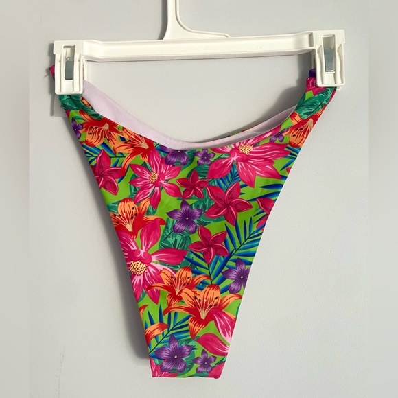 Tropical Floral Print Bikini - Picture 7 of 10